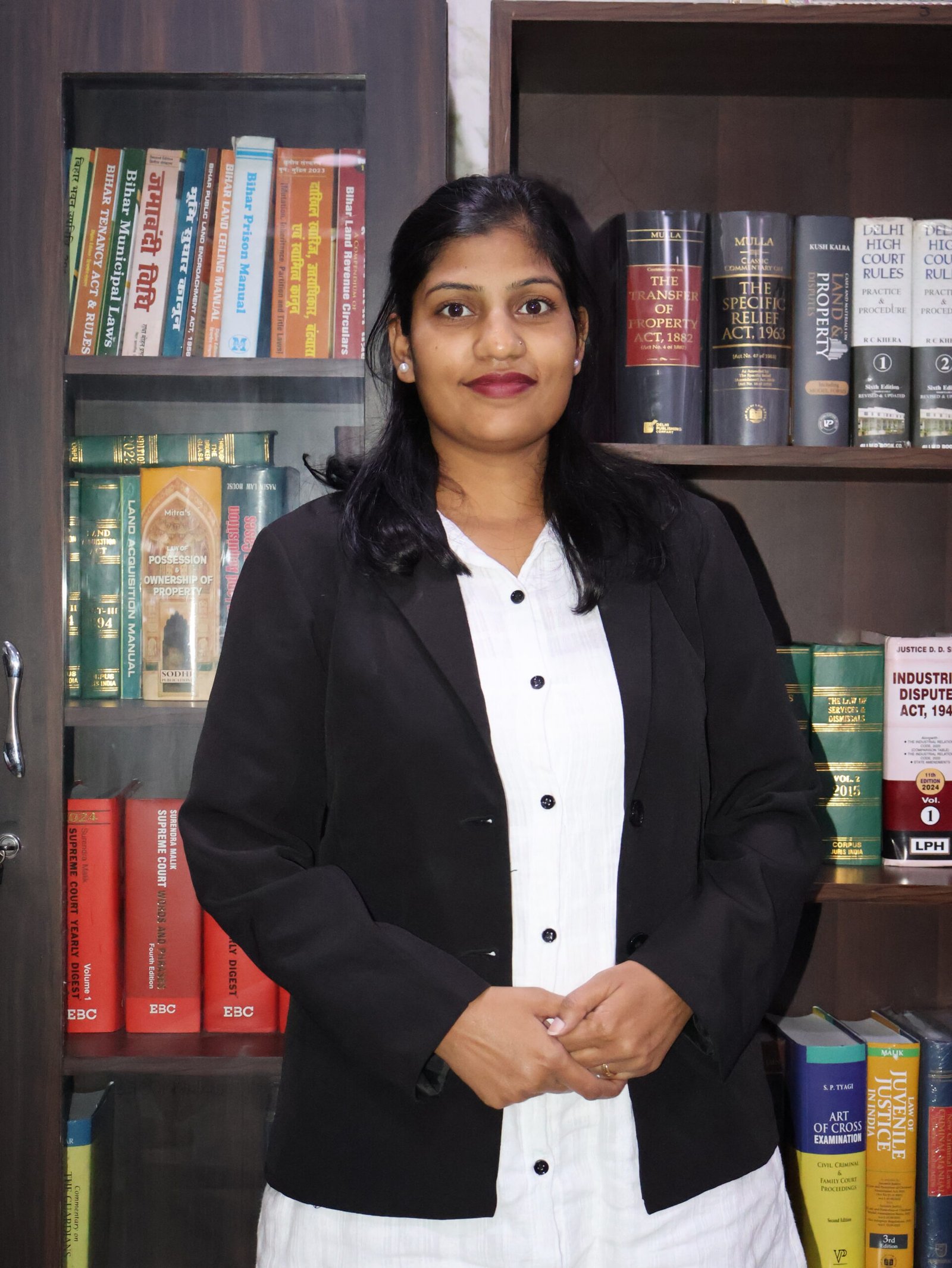 Kavita Barla, Associate